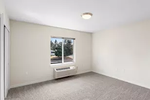 10831 E Burnside St, Portland, OR 97216 - Photo 20