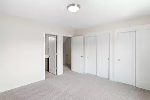 10831 E Burnside St, Portland, OR 97216 - Photo 22