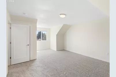 10831 E Burnside St, Portland, OR 97216 - Photo 30