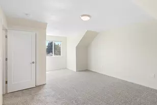 10831 E Burnside St, Portland, OR 97216 - Photo 30