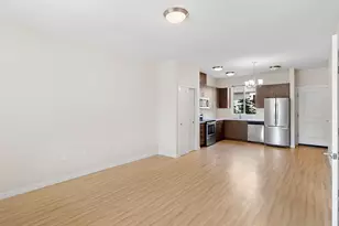 10831 E Burnside St, Portland, OR 97216 - Photo 8