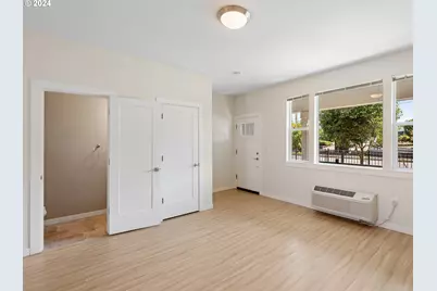 10831 E Burnside St, Portland, OR 97216 - Photo 10