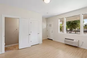 10831 E Burnside St, Portland, OR 97216 - Photo 10