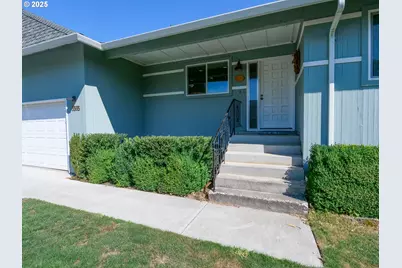 3565 SE El Camino Dr, Gresham, OR 97080 - Photo 2