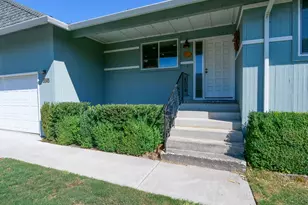 3565 SE El Camino Dr, Gresham, OR 97080 - Photo 2