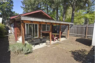 1120 E 24th Ave, Eugene, OR 97403 - Photo 22