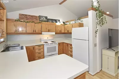 1120 E 24th Ave, Eugene, OR 97403 - Photo 8