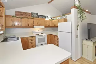 1120 E 24th Ave, Eugene, OR 97403 - Photo 8
