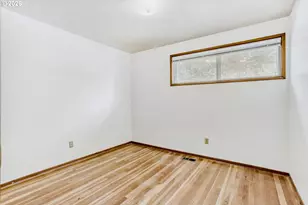 12340 NE Hassalo St, Portland, OR 97230 - Photo 20