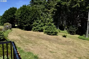 94404 Linda Ln, Gold Beach, OR 97444 - Photo 16