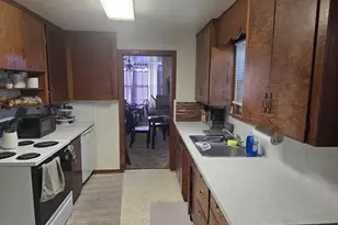 925 SE Main St, Roseburg, OR 97470 - Photo 4