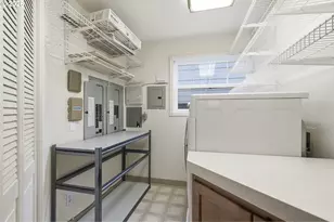 9800 SW Morrison St, Portland, OR 97225 - Photo 22
