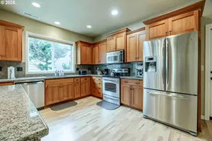 3128 Lake Crest Dr, Eugene, OR 97408 - Photo 8