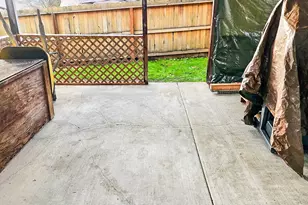 1818 NE Todd St, Roseburg, OR 97470 - Photo 18