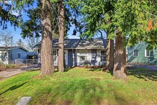 11757 SE Ankeny St, Portland, OR 97216 - Photo 2