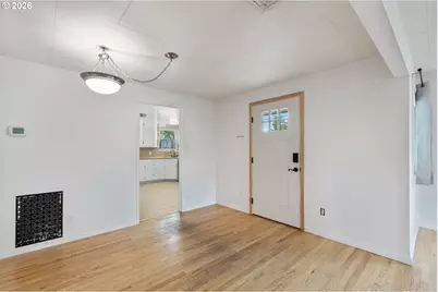 2735 W Sherwood Ave, Roseburg, OR 97471 - Photo 14