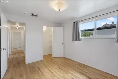 2735 W Sherwood Ave, Roseburg, OR 97471 - Photo 32