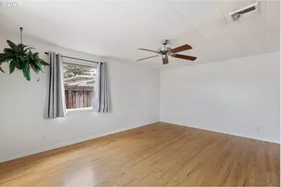 2735 W Sherwood Ave, Roseburg, OR 97471 - Photo 12