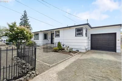 2735 W Sherwood Ave, Roseburg, OR 97471 - Photo 6