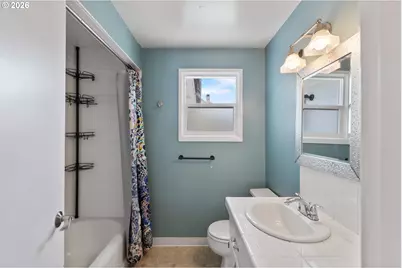 2735 W Sherwood Ave, Roseburg, OR 97471 - Photo 30