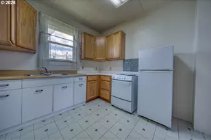 1891 Dogwood Ave, Reedsport, OR 97467 - Photo 12