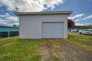 1891 Dogwood Ave, Reedsport, OR 97467 - Photo 20