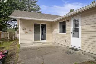 1960 40th St, Florence, OR 97439 - Photo 42