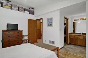 1960 40th St, Florence, OR 97439 - Photo 28