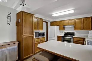 1960 40th St, Florence, OR 97439 - Photo 24