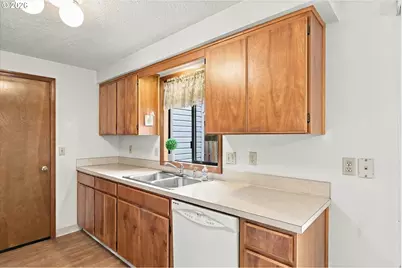 1617 N Johnson Dr, Newberg, OR 97132 - Photo 8
