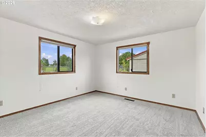1617 N Johnson Dr, Newberg, OR 97132 - Photo 16
