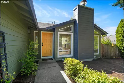 21960 SW Columbia Cir, Tualatin, OR 97062 - Photo 4