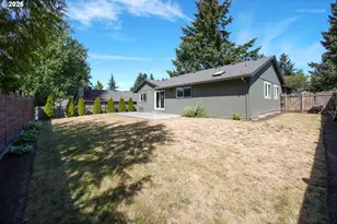 21960 SW Columbia Cir, Tualatin, OR 97062 - Photo 28