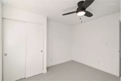 21960 SW Columbia Cir, Tualatin, OR 97062 - Photo 22