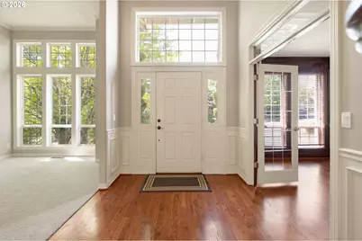 3658 NW Loriann Dr, Portland, OR 97229 - Photo 4