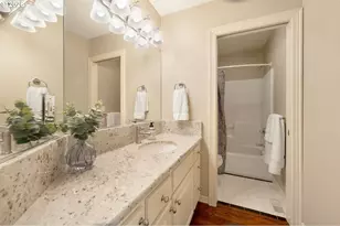 3658 NW Loriann Dr, Portland, OR 97229 - Photo 36
