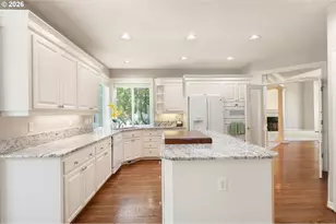 3658 NW Loriann Dr, Portland, OR 97229 - Photo 16