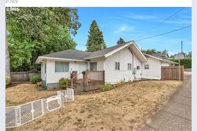 825 Yale Ave, Gladstone, OR 97027 - Photo 4