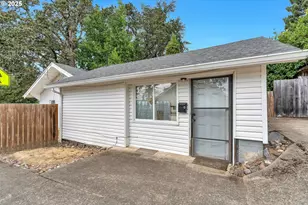 825 Yale Ave, Gladstone, OR 97027 - Photo 6
