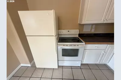 825 Yale Ave, Gladstone, OR 97027 - Photo 18