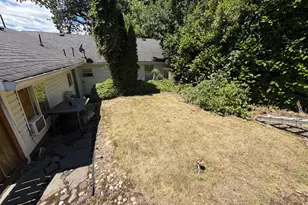 825 Yale Ave, Gladstone, OR 97027 - Photo 10