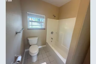 825 Yale Ave, Gladstone, OR 97027 - Photo 24