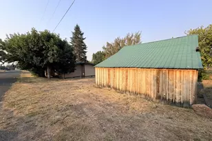 345 W 2nd St, Long Creek, OR 97856 - Photo 32