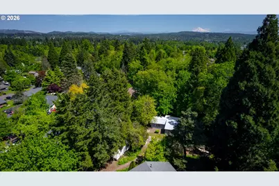 2700 Underhill Ln, West Linn, OR 97068 - Photo 4