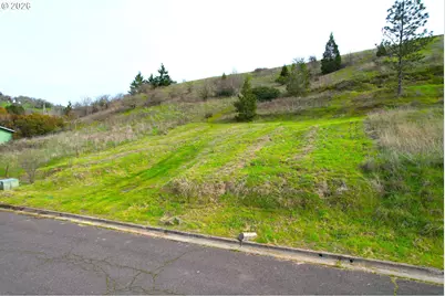 195 NE Sandy Ter, Myrtle Creek, OR 97457 - Photo 1