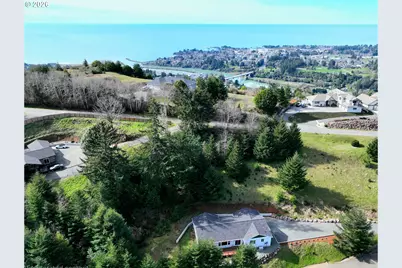 98205 Sunforest Ct, Brookings, OR 97415 - Photo 2