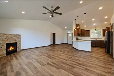 98205 Sunforest Ct, Brookings, OR 97415 - Photo 16