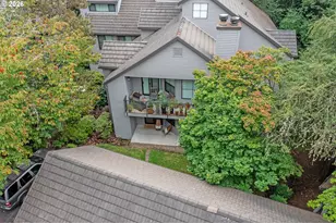 4000 Carman Dr, Lake Oswego, OR 97035 - Photo 34