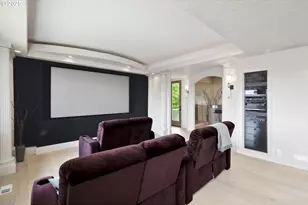 7568 S Laview Dr, Portland, OR 97219 - Photo 36