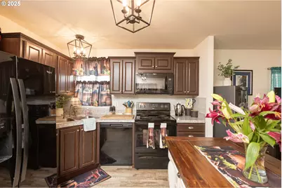 17234 SW Eldorado Dr, Portland, OR 97224 - Photo 14